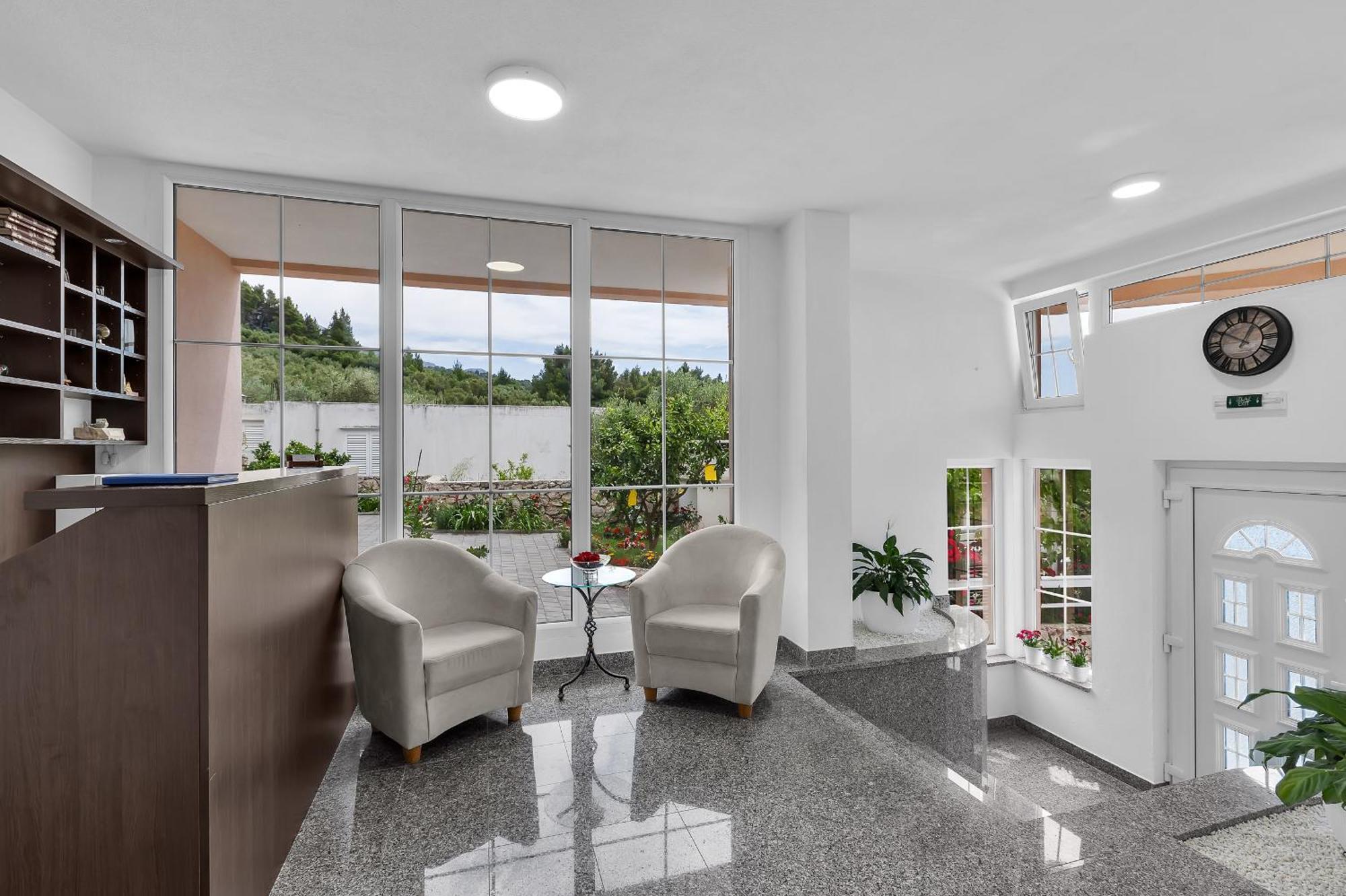 Apartments Villa Katarina Tučepi Eksteriør billede