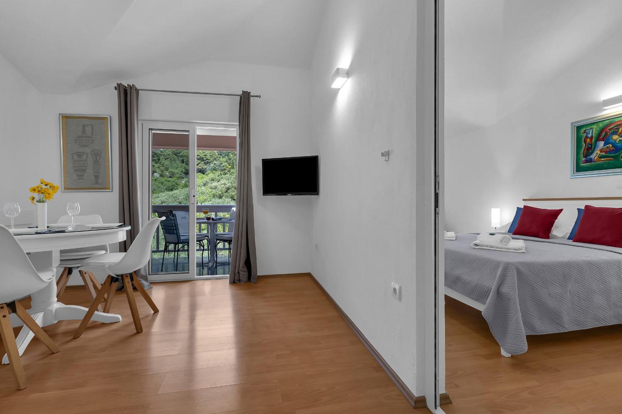 Apartments Villa Katarina Tučepi Eksteriør billede