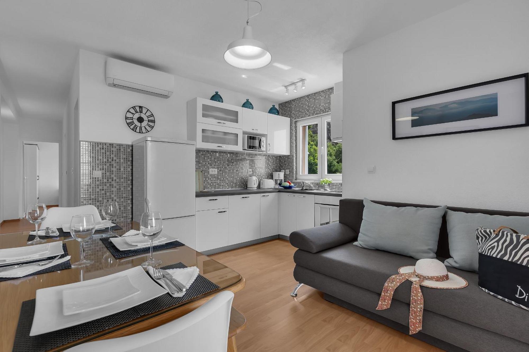 Apartments Villa Katarina Tučepi Eksteriør billede
