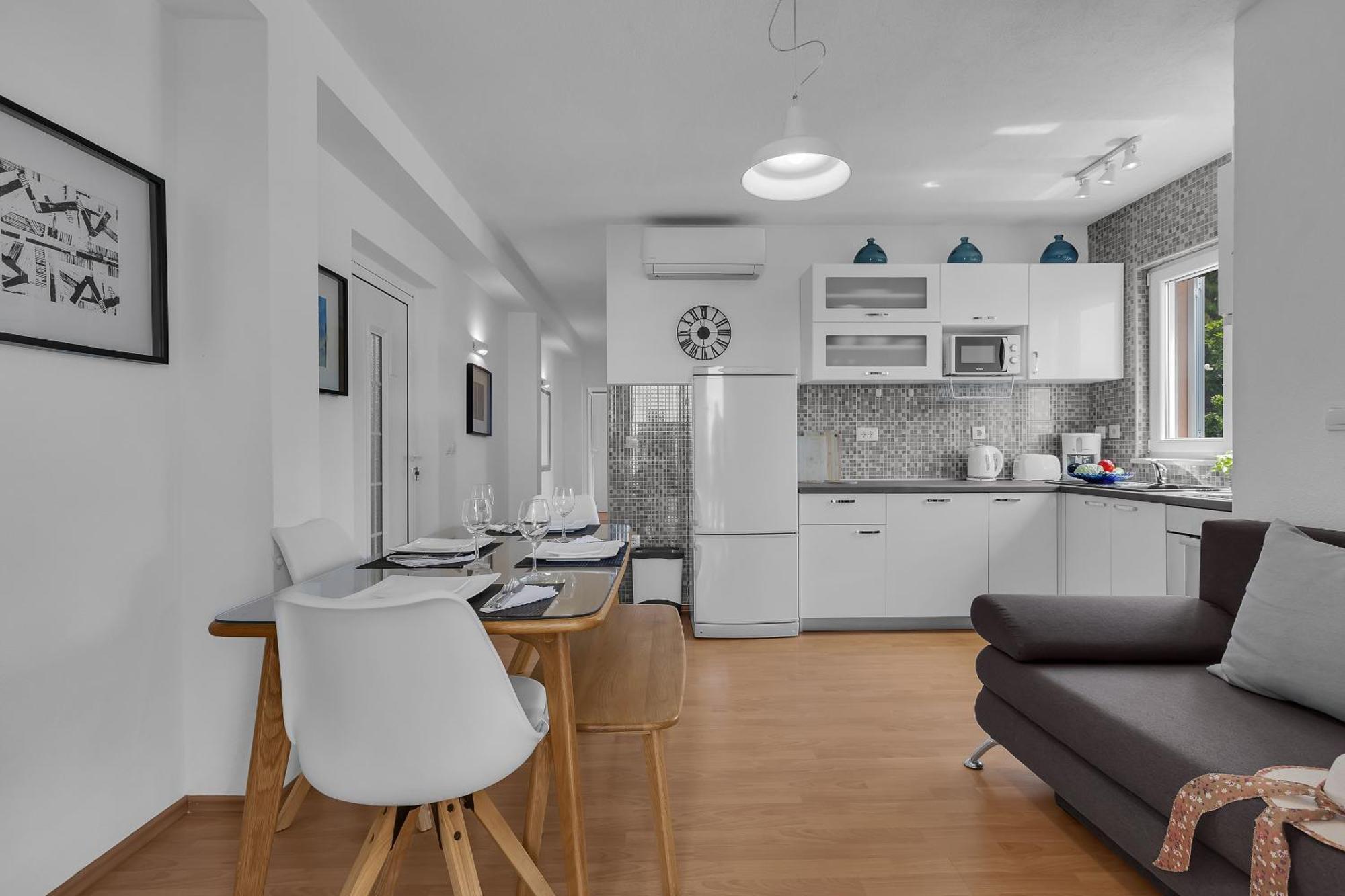 Apartments Villa Katarina Tučepi Værelse billede