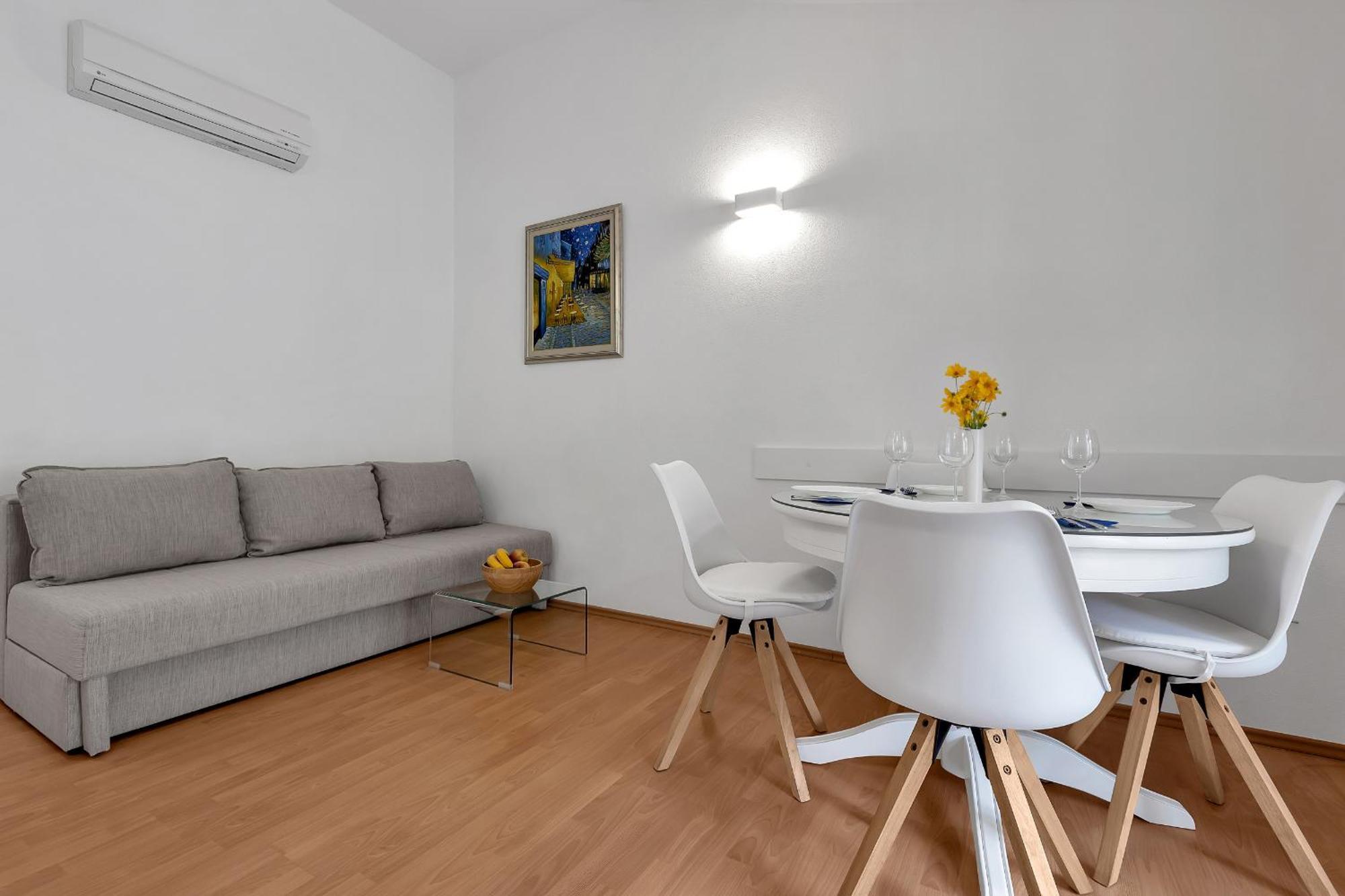 Apartments Villa Katarina Tučepi Eksteriør billede