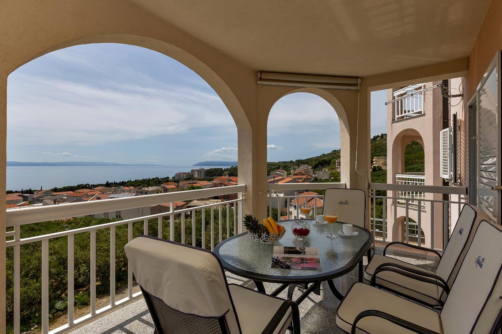 Apartments Villa Katarina Tučepi Værelse billede