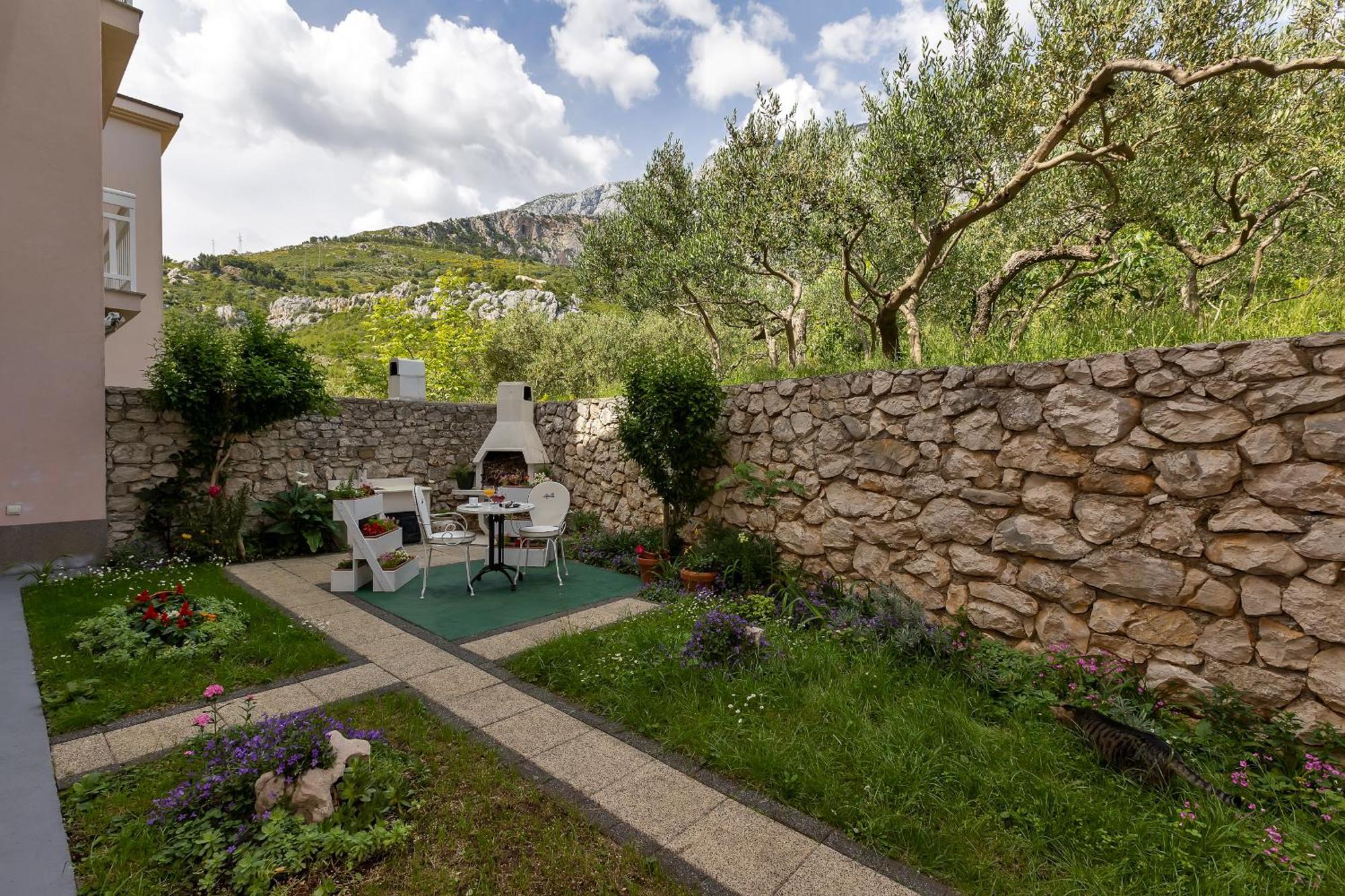 Apartments Villa Katarina Tučepi Eksteriør billede